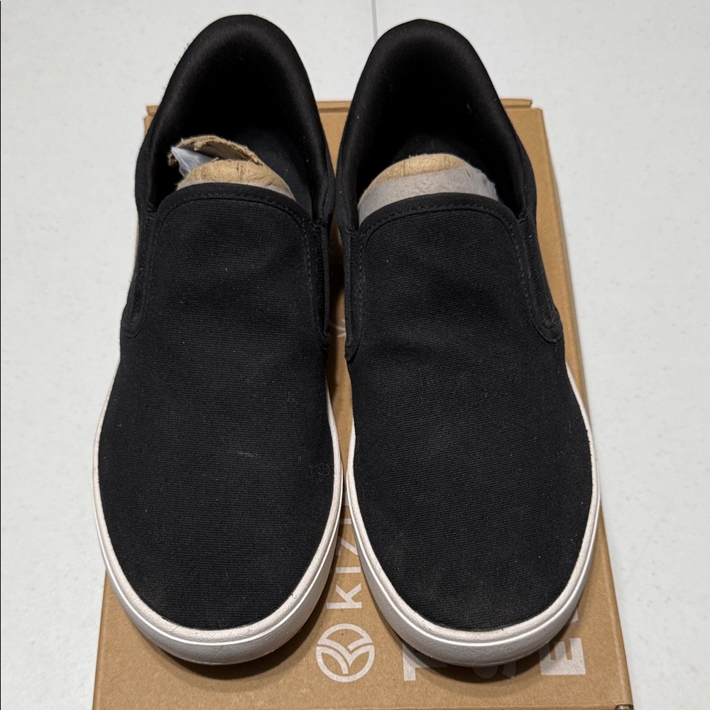 Kizik Black Venice Slip-On Canvas Shoes M8/W9.5 Wide